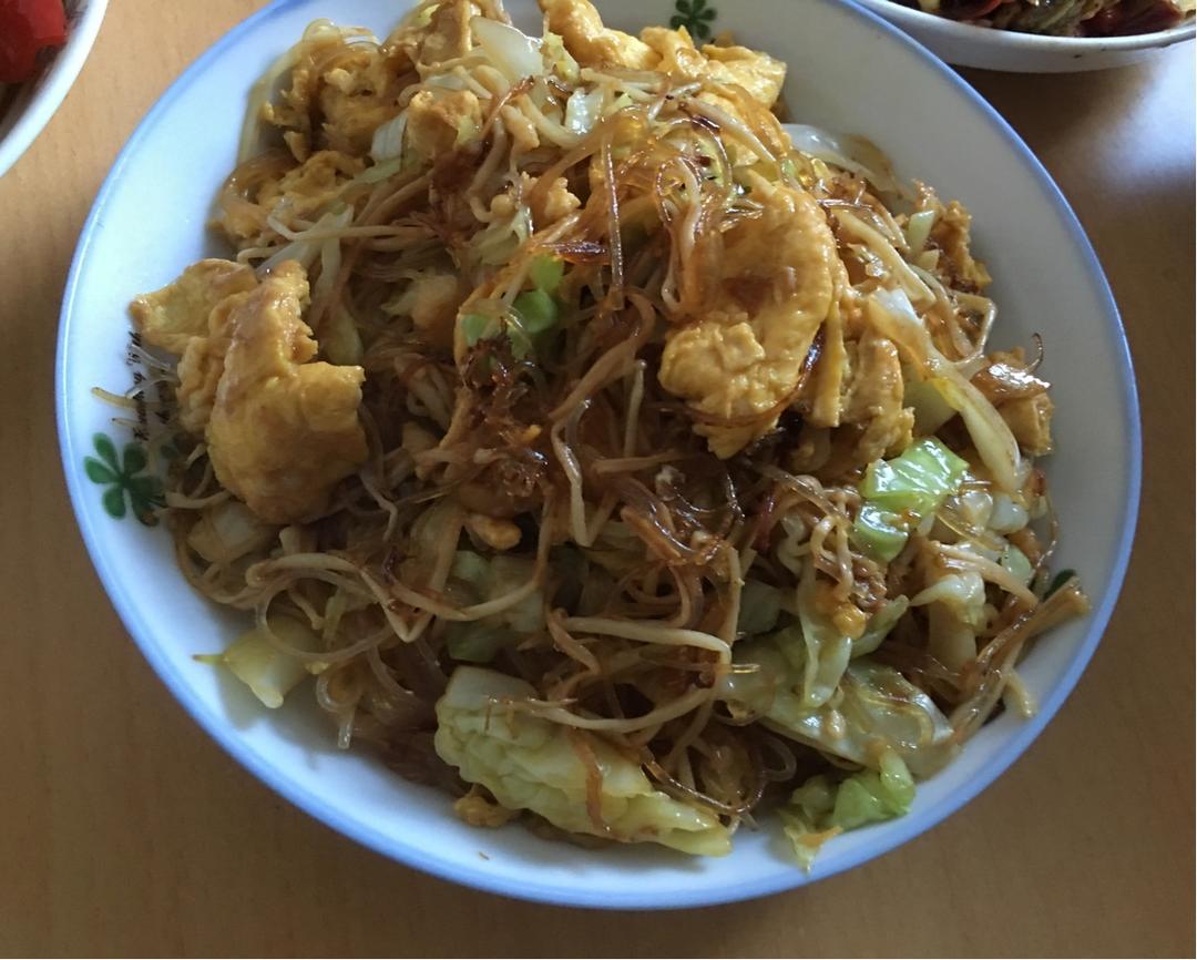 包菜粉丝炒鸡蛋