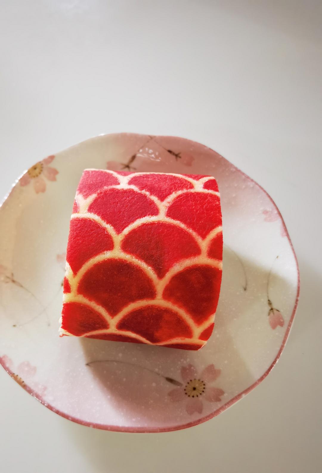 氛围感拉满的锦鲤蛋糕卷，在家也能轻松get‼️