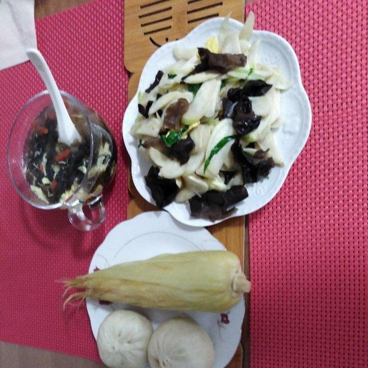 木耳茭白炒蛋