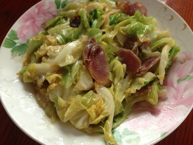 腊肠手撕包菜