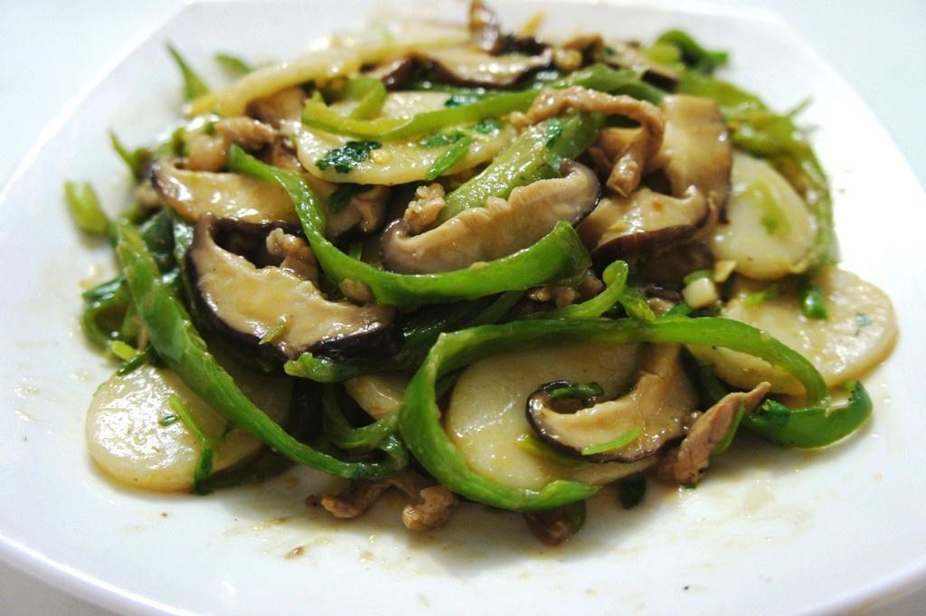 香菇青椒肉丝炒年糕