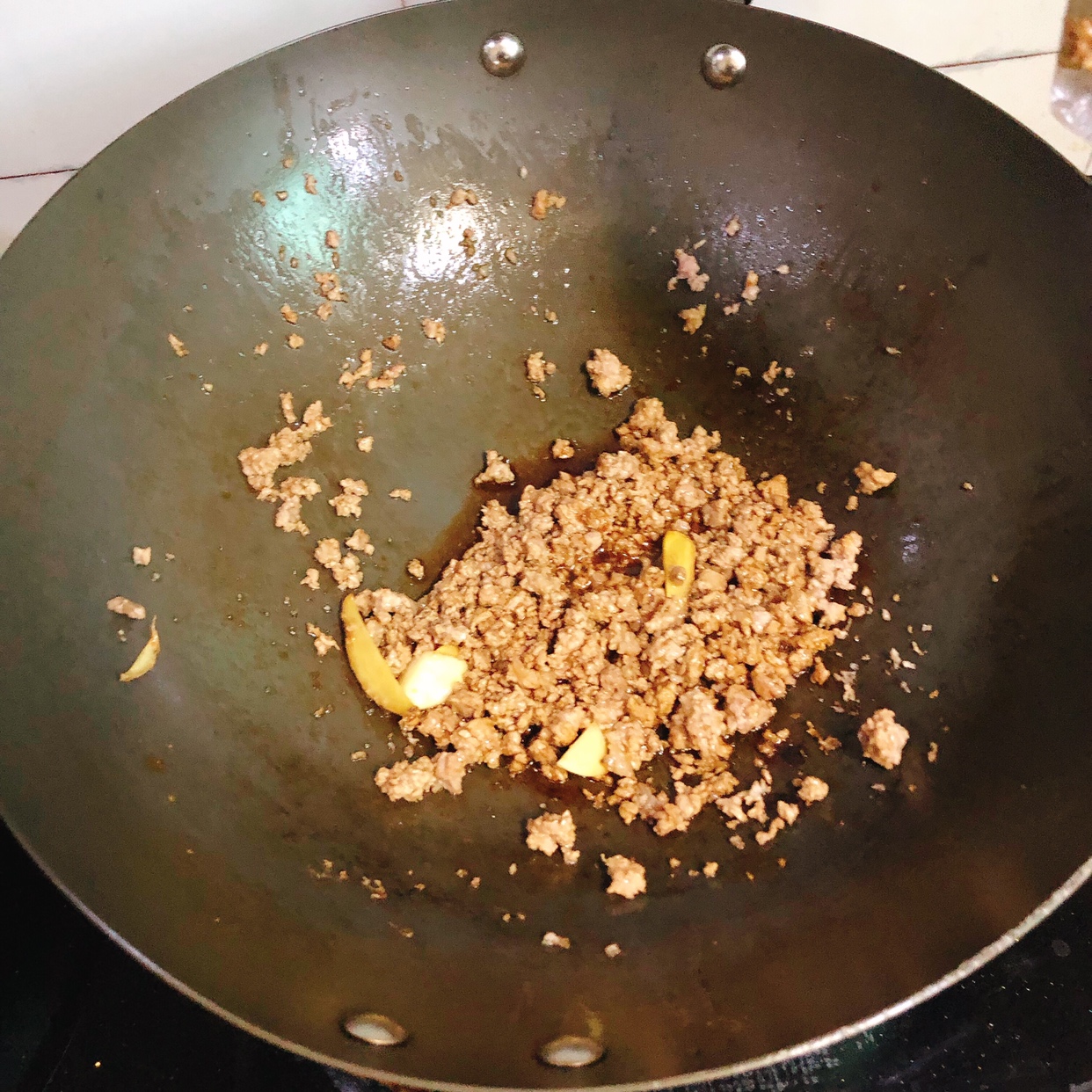 炒鸡下饭肉末金针菇的做法 步骤3