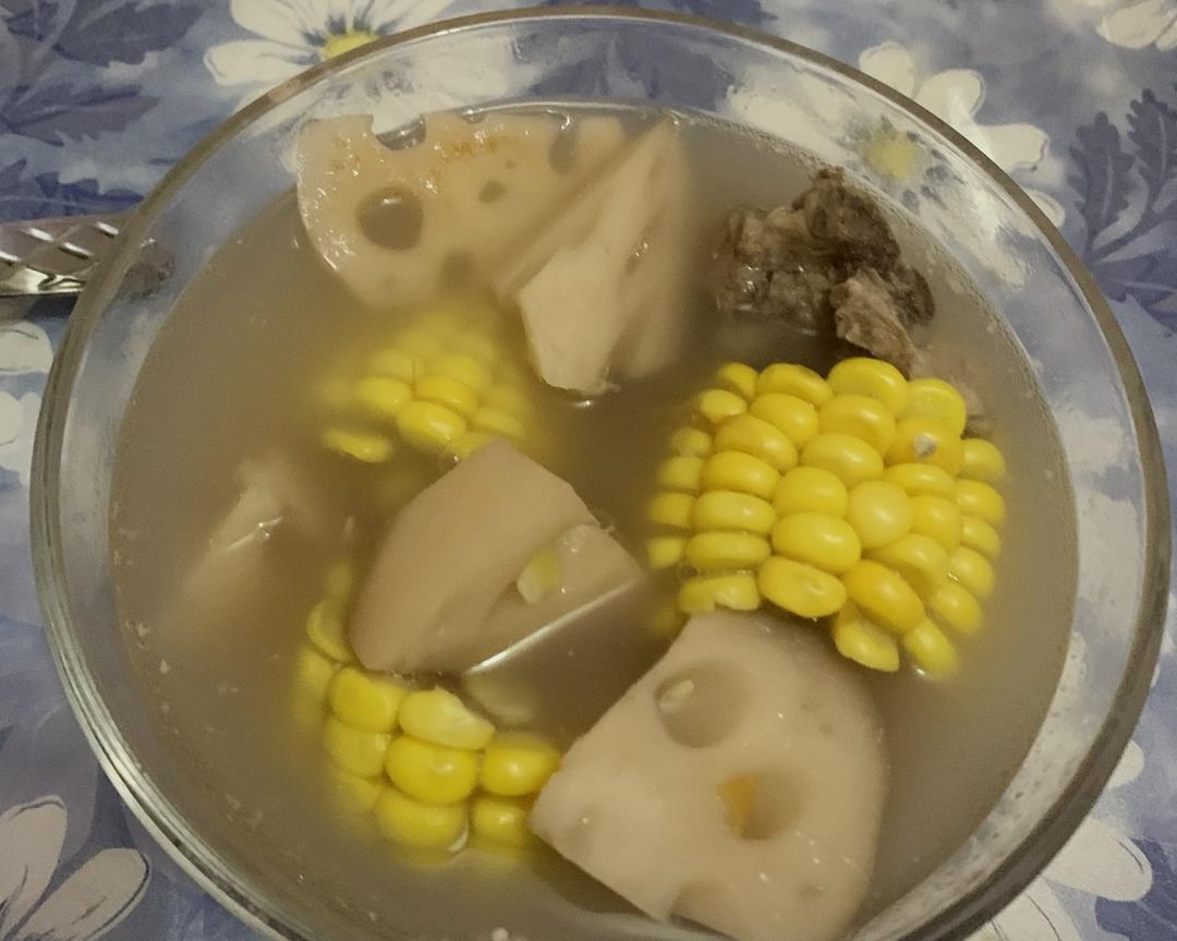 超简单的莲藕排骨汤