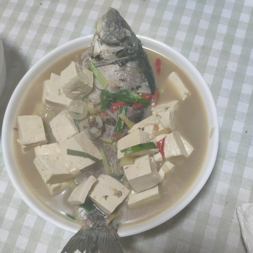 小鲫鱼炖豆腐