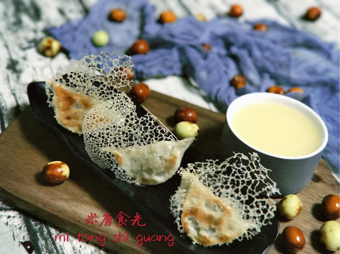 冰花蕾丝煎饺