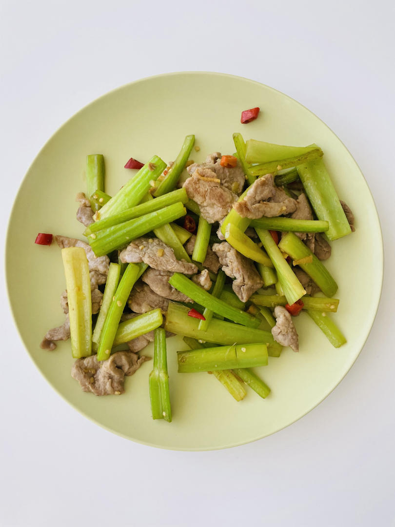芹菜炒肉