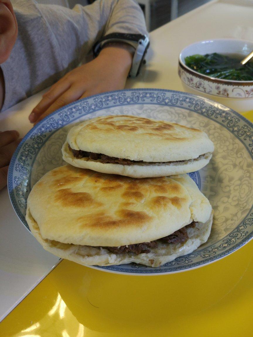 肉夹馍(白吉馍的制作)