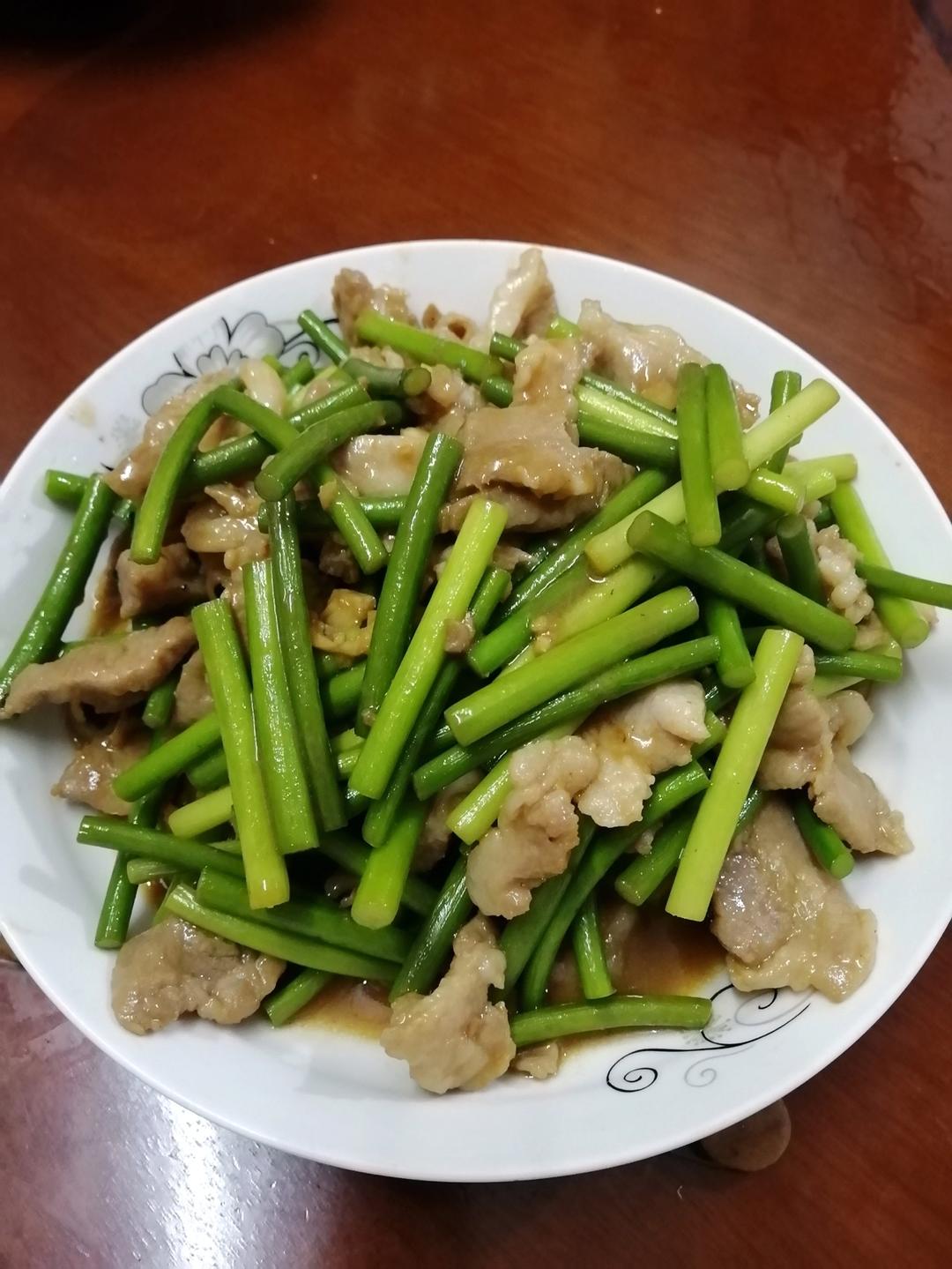 妈妈牌蒜薹炒肉