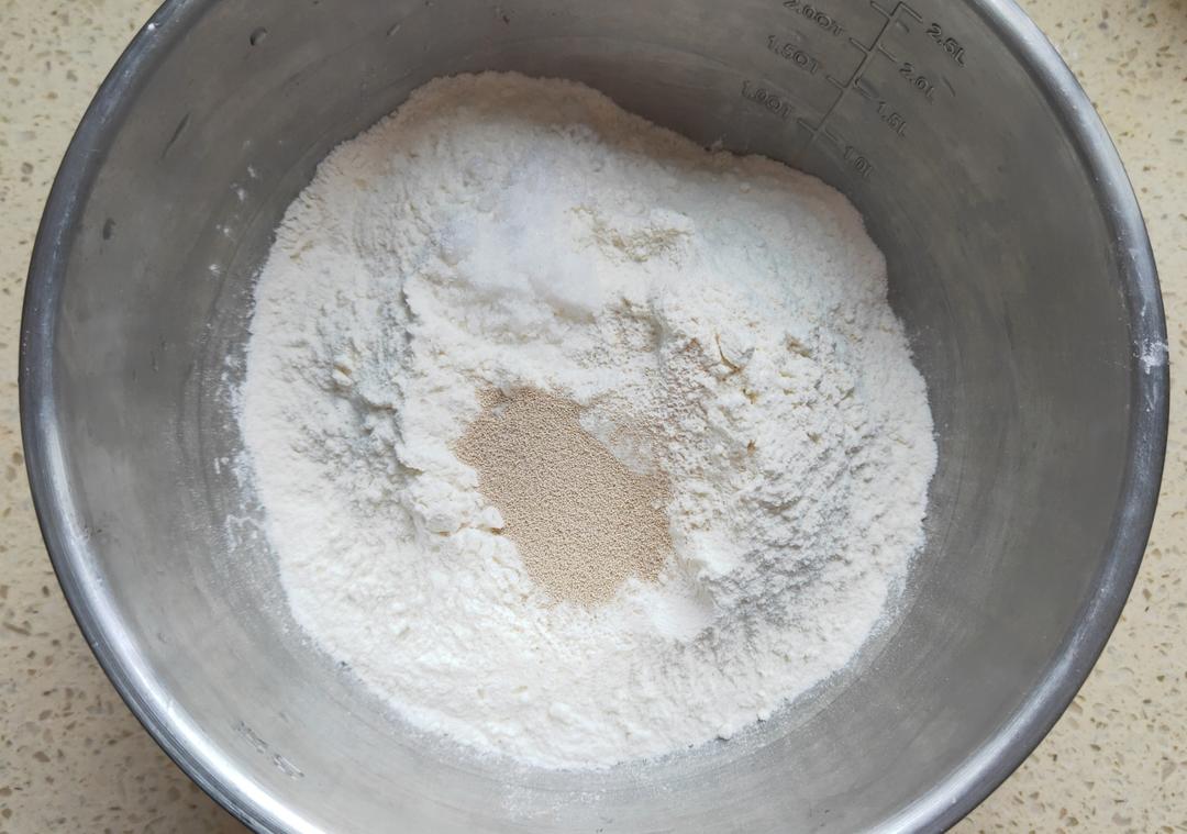 纯奶手撕吐司的做法 步骤1