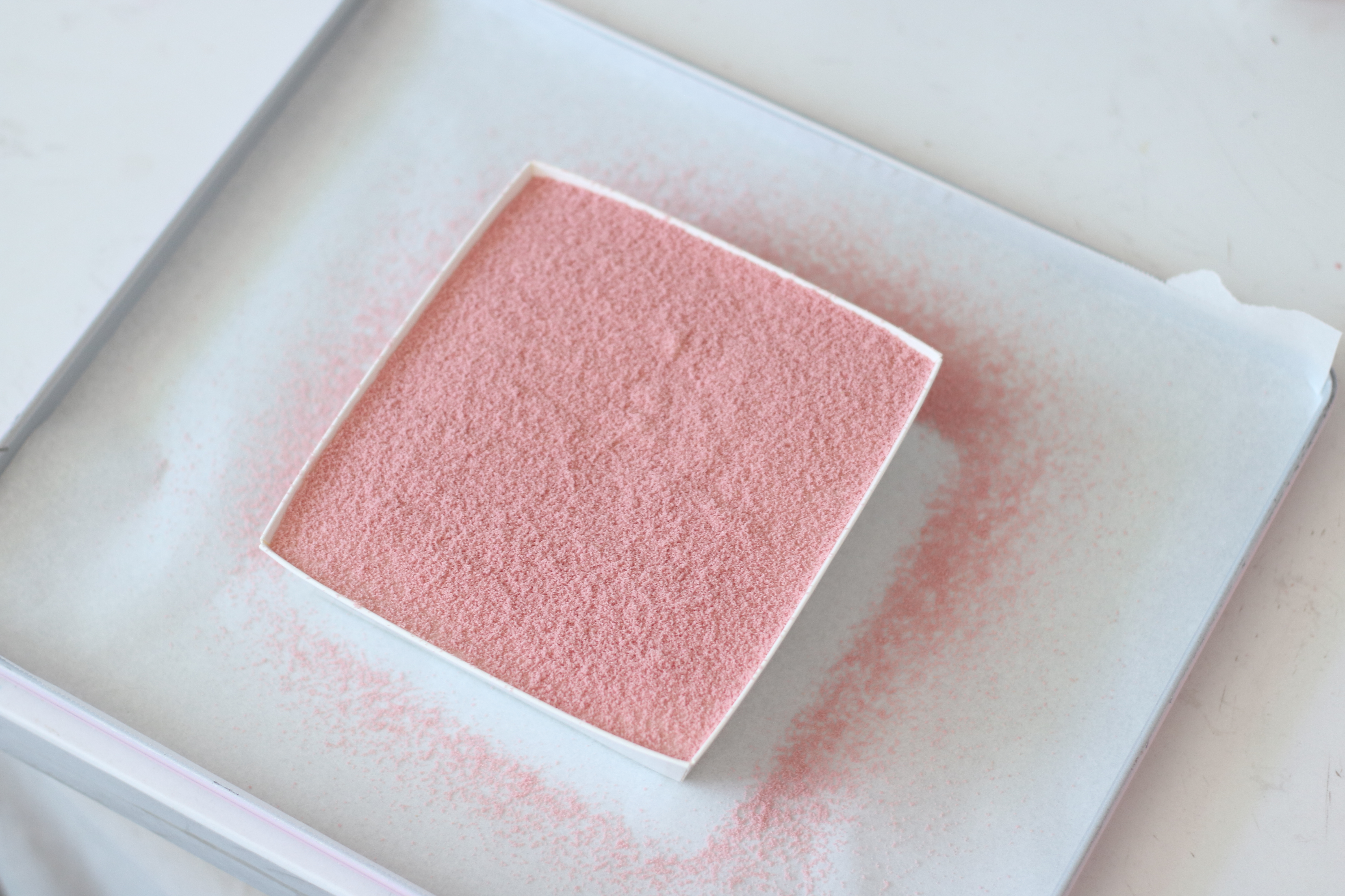 怦然心动的粉色甜蜜-520独家原创网红覆盆子提拉米苏爱意盒的做法 步骤25