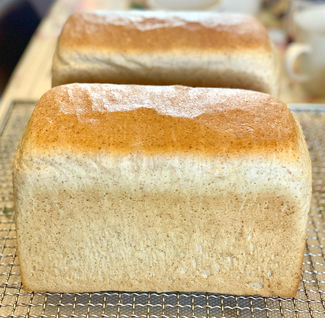 无花果黑麦吐司