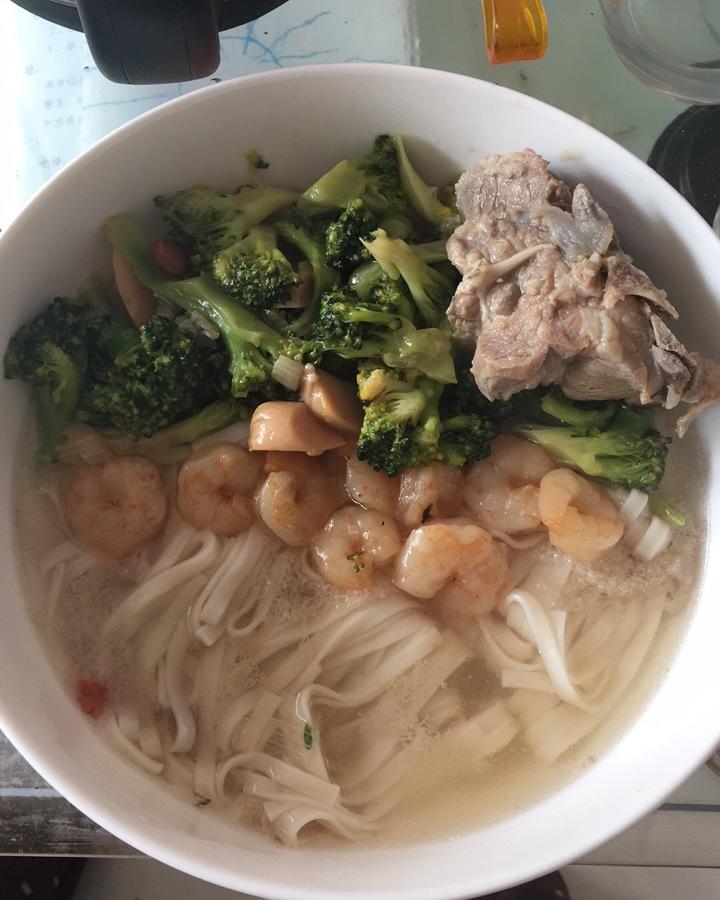 骨汤排骨面