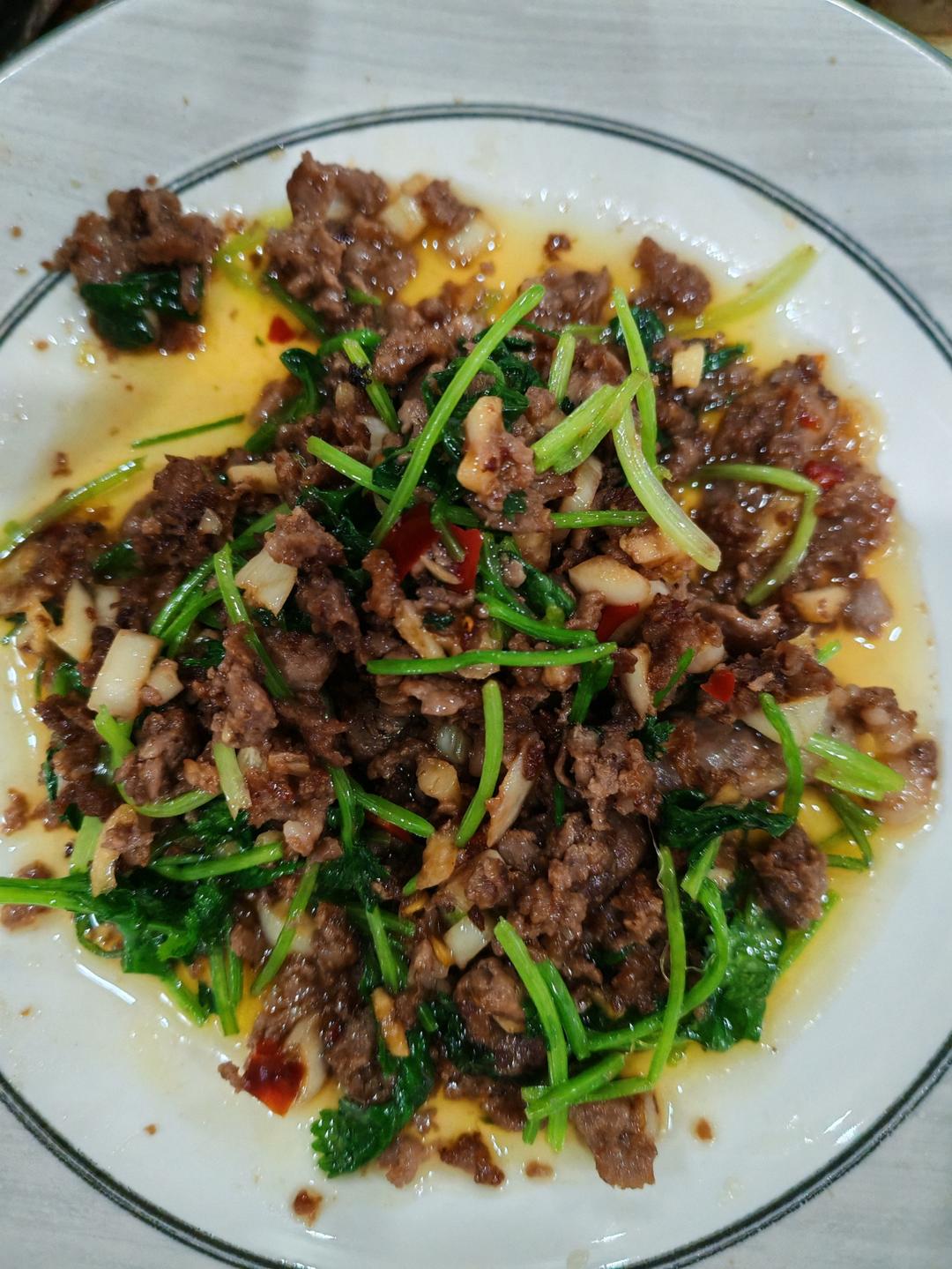 小炒黄牛肉，肉嫩味香！太好吃了简直是米饭杀手！