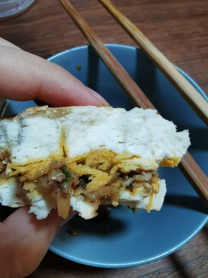 猪肉香菇辣子酱，夹馍绝配