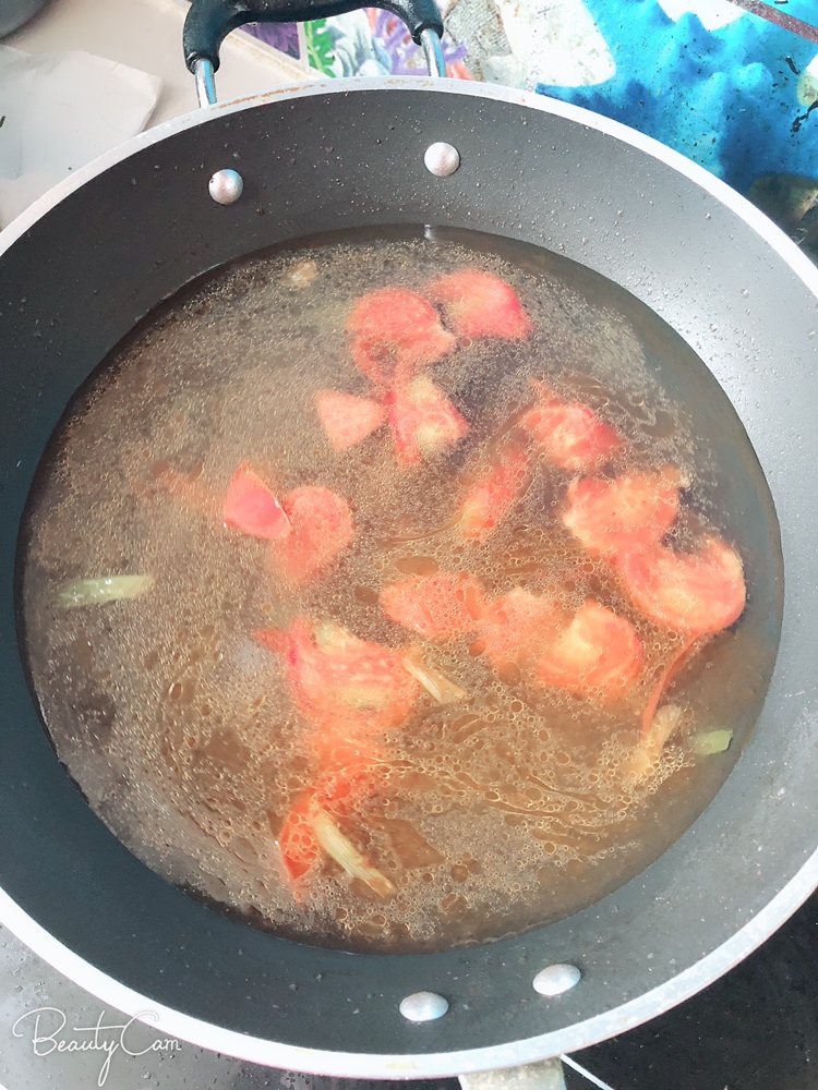 西红柿鸡蛋面疙瘩汤的做法 步骤2
