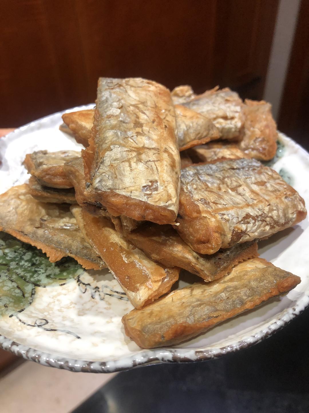 厨房小白也能掌握的干炸带鱼（炸刀鱼）