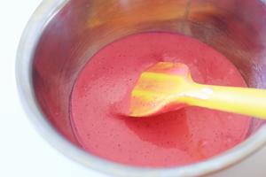 粉嫩水蜜桃蛋糕卷—摩飞厨师机的做法 步骤5