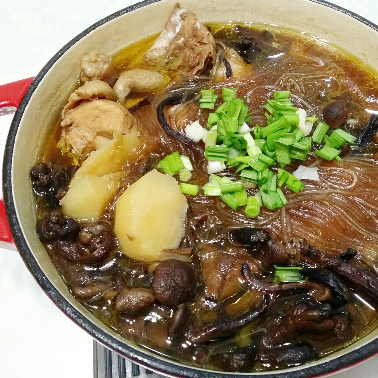 小鸡炖蘑菇