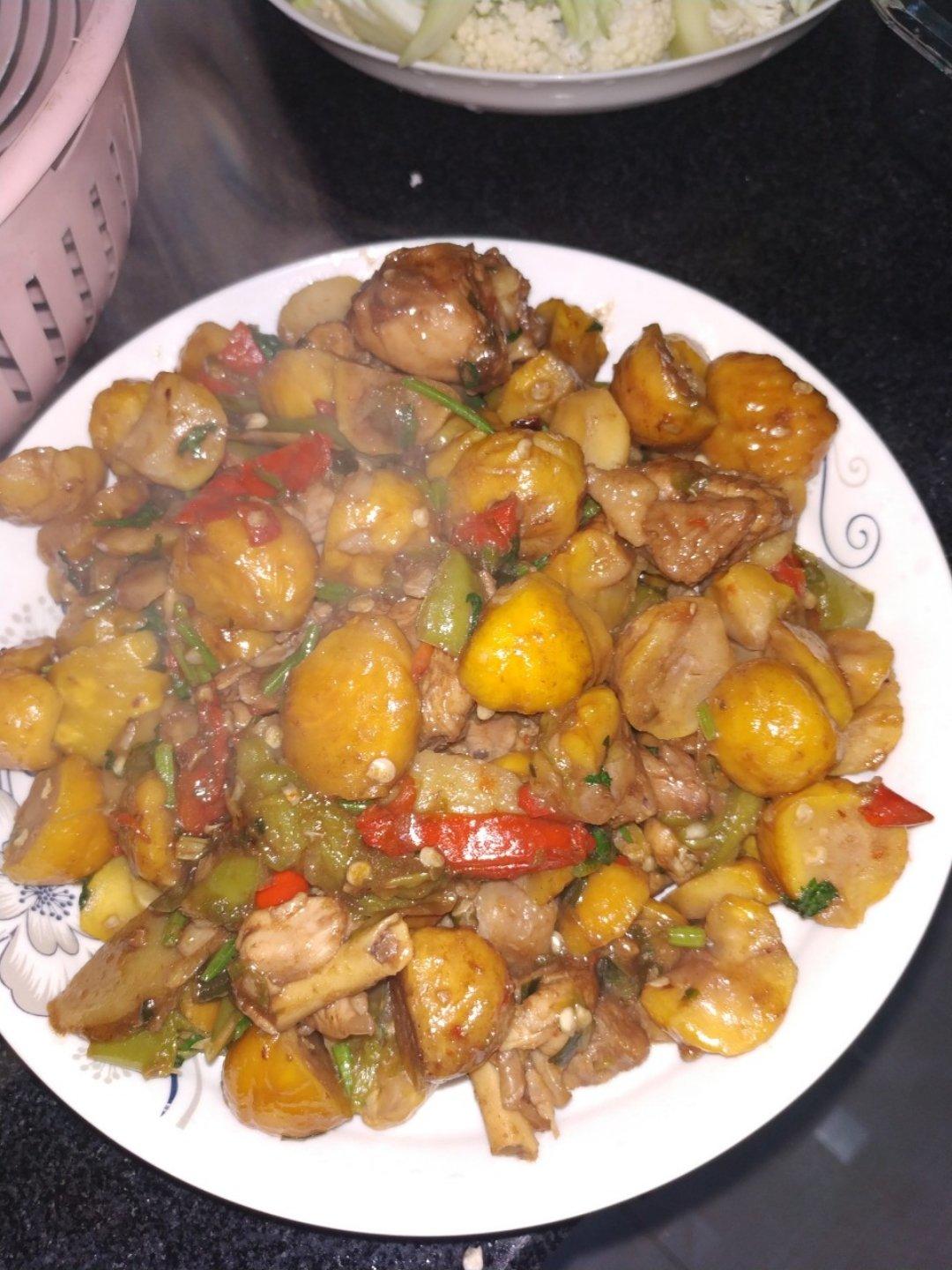 栗子炒鸡肉