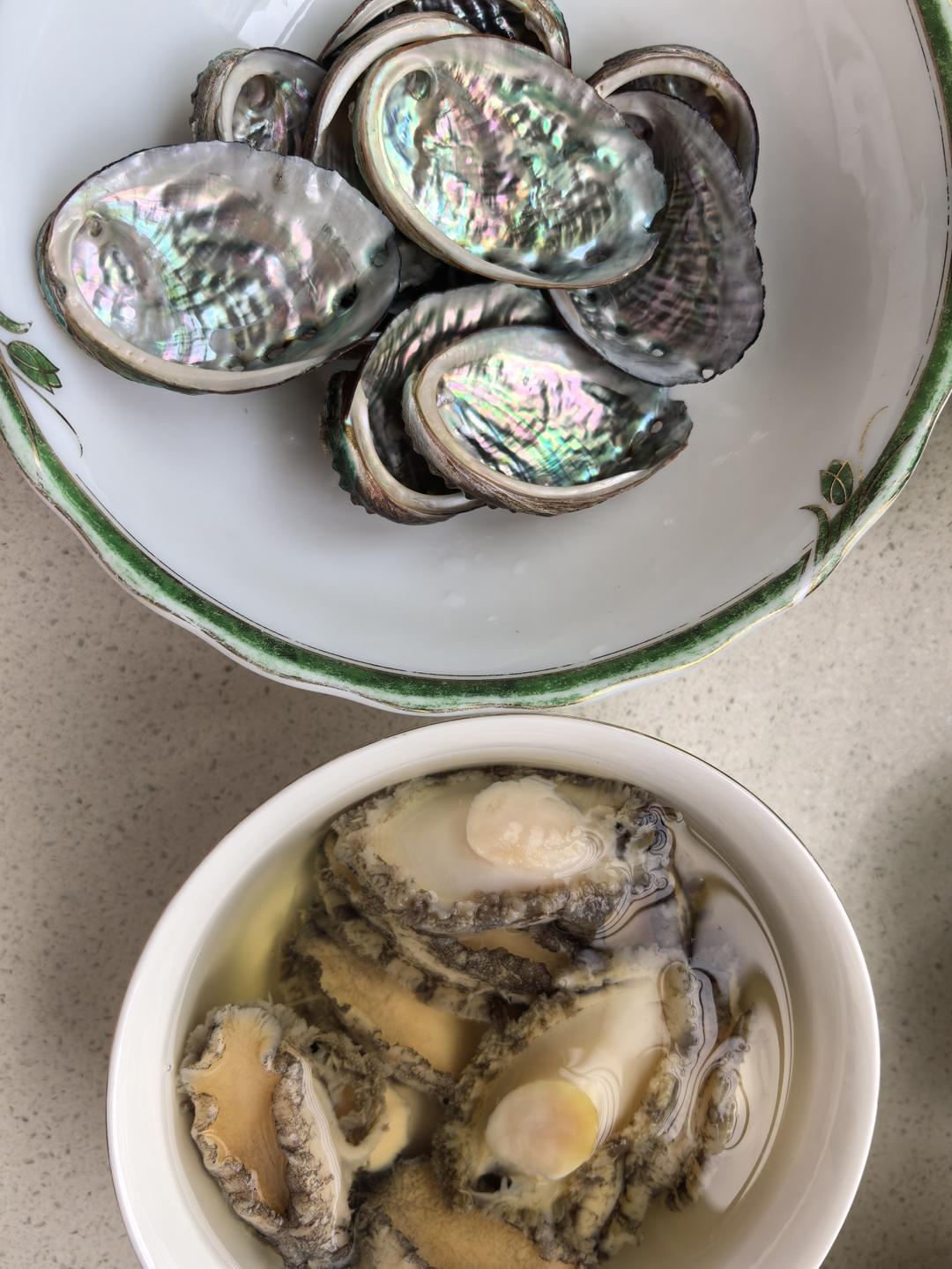 蒜蓉粉丝蒸鲍鱼