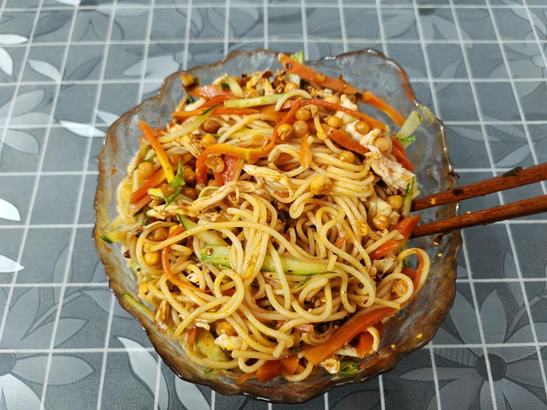 【夏日必备】爽口鸡丝凉面