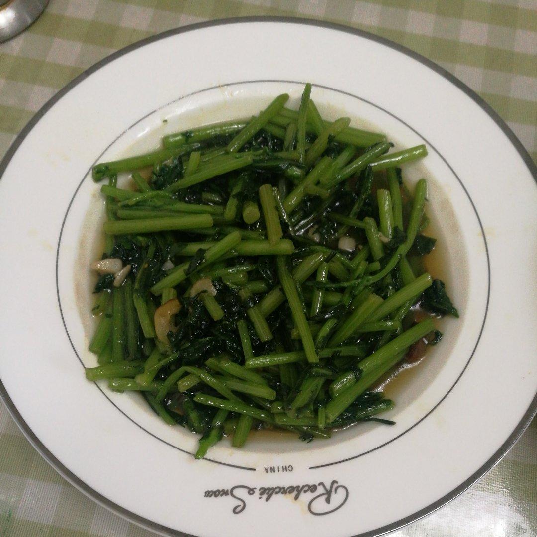 清炒茼蒿
