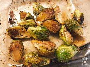 意大利黑醋烤小洋白菜·balsamic roasted Brussels Sprouts的做法 步骤4