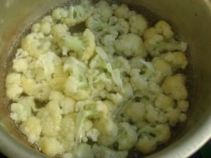 白酱芝士焗烤花椰菜的做法 步骤1