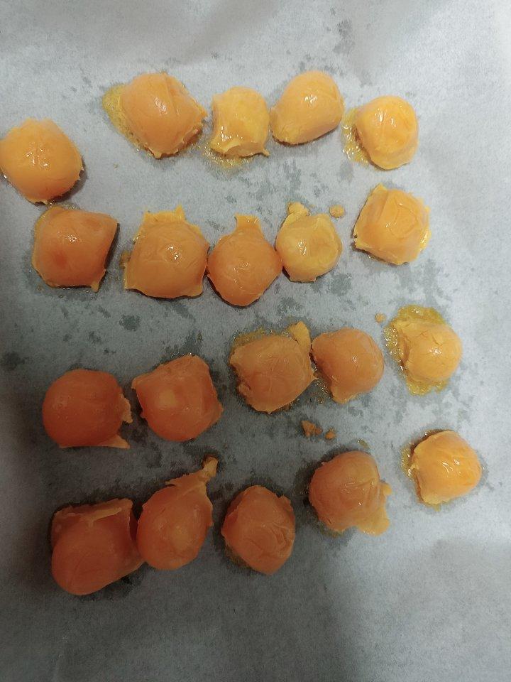 超简单 免揉 酥掉渣的蛋黄酥(超详细附全程视频)不破酥『万能酥皮』