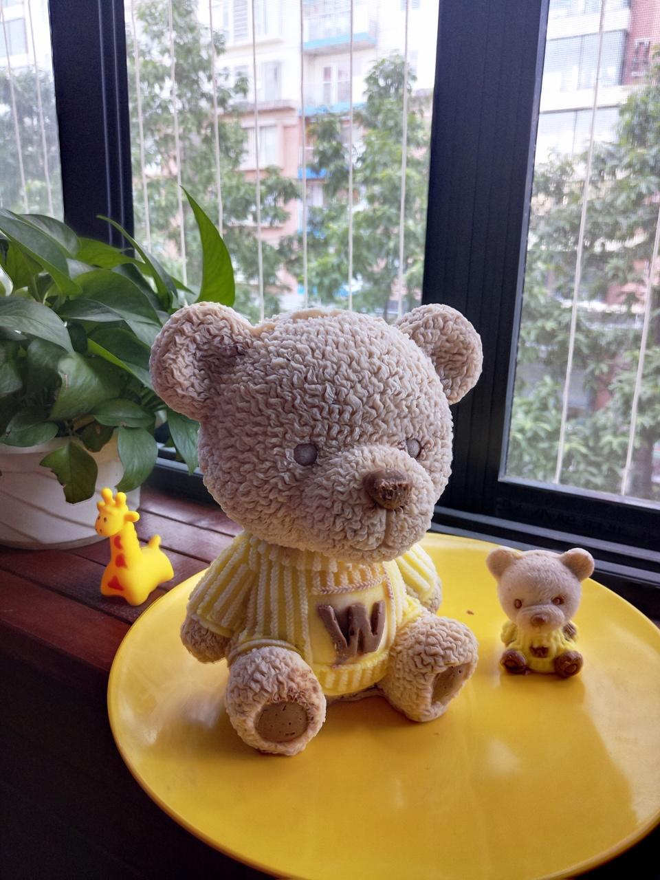 安安4岁生日立体熊蛋糕