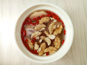 月子汤谱 | 核桃藕汁瘦肉汤，清热排恶露的做法 步骤6