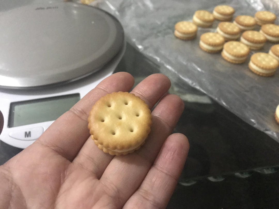 可以存放时间达到一个月的拉丝的牛轧糖饼干