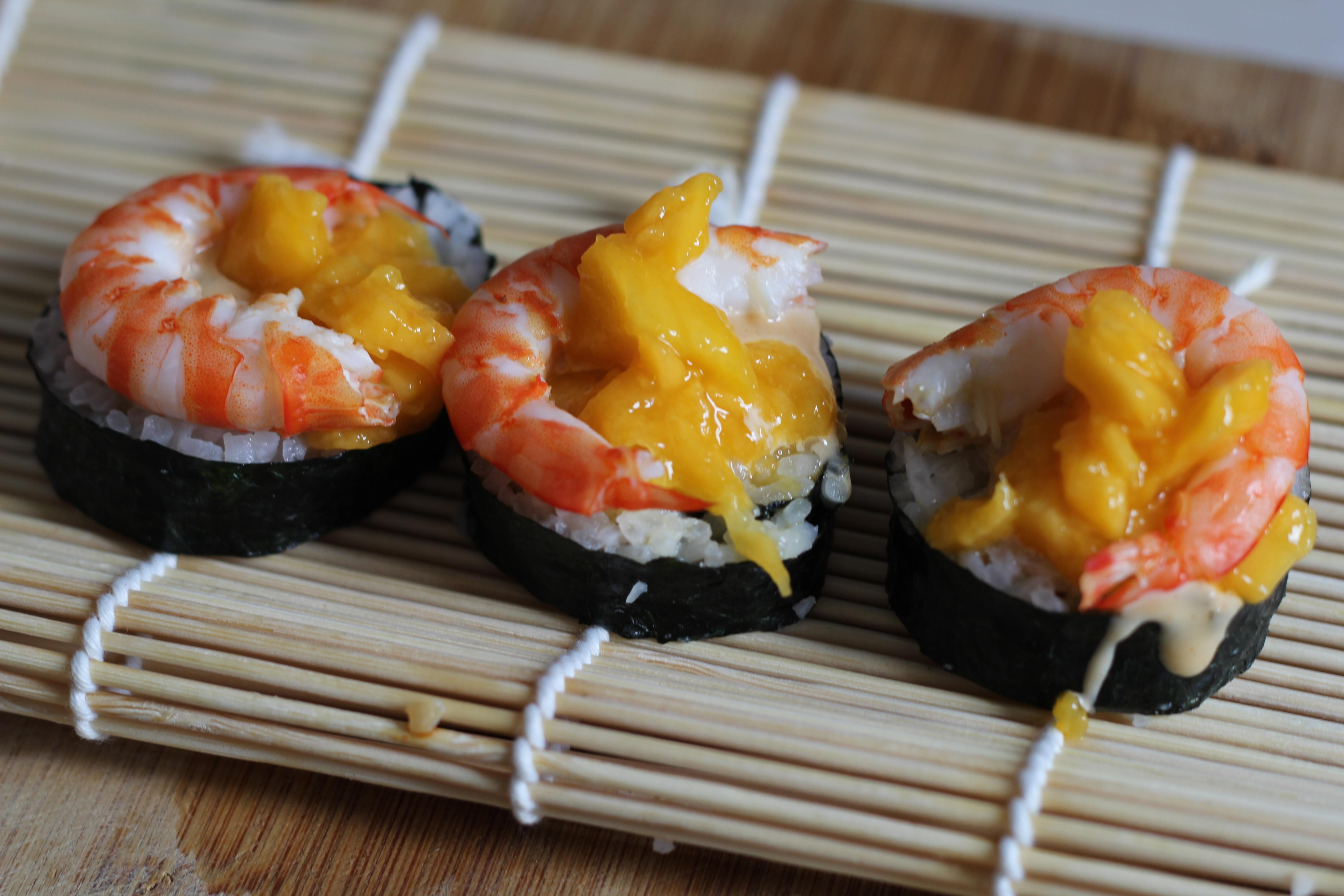 芒果鲜虾土豪寿司的做法