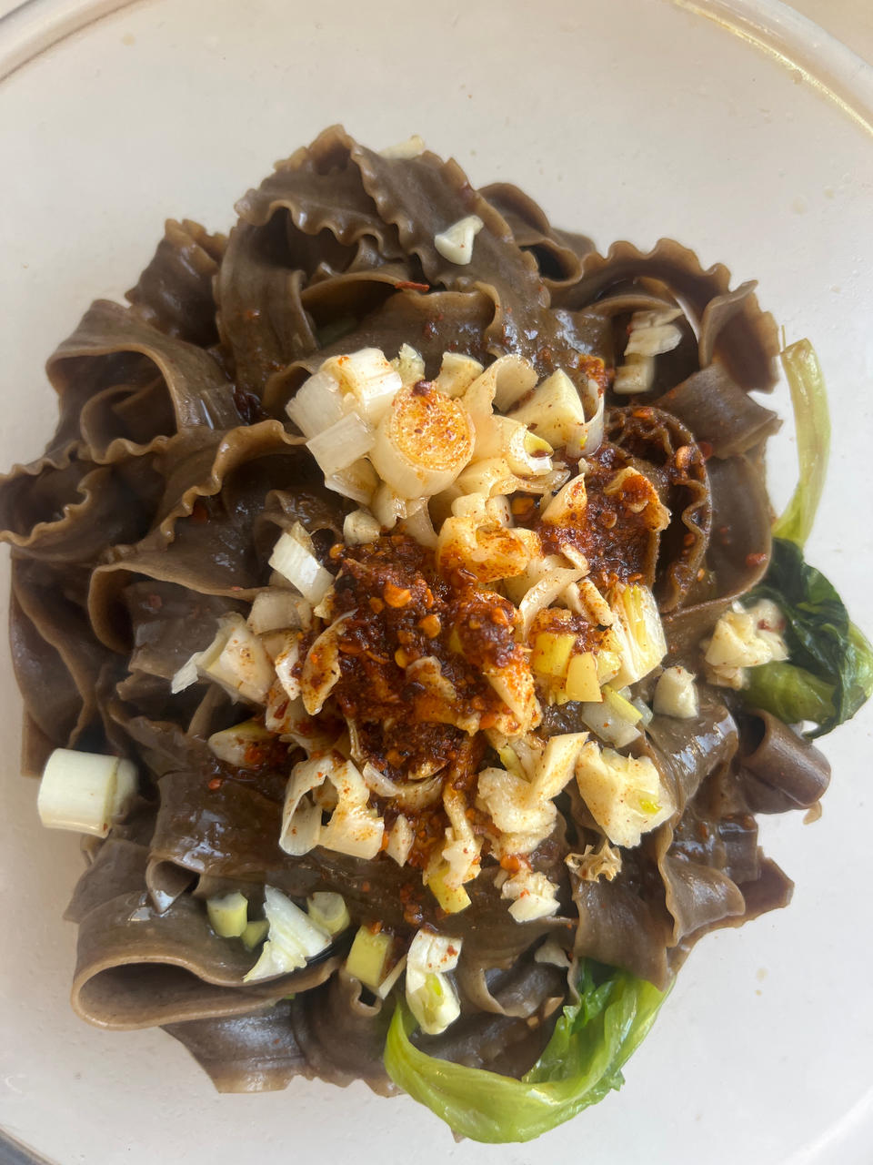 十分钟就能吃上的超简单油泼面