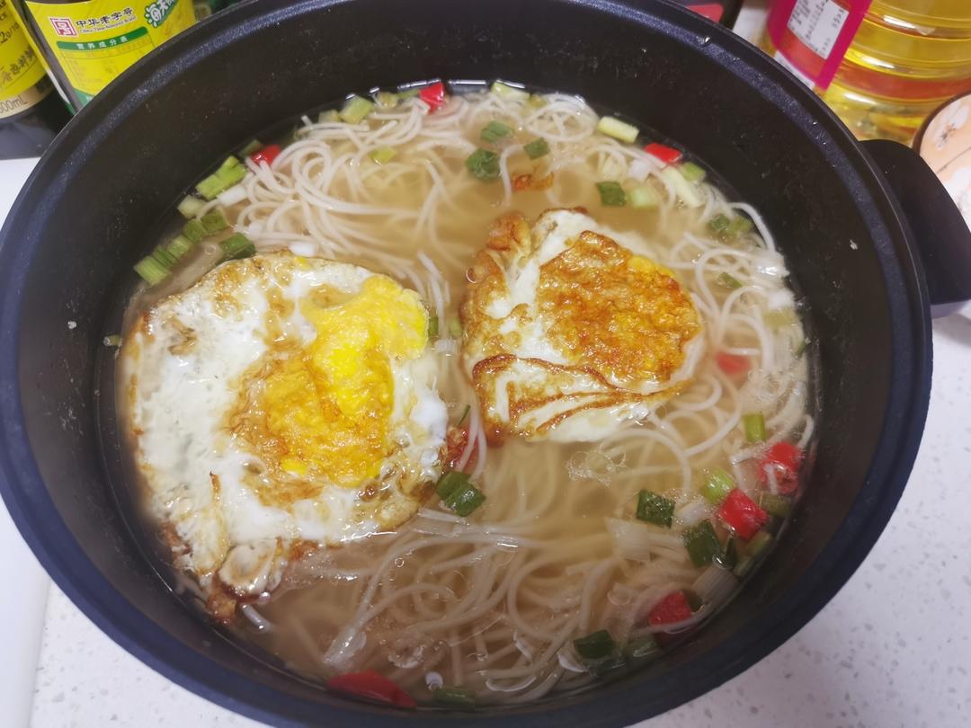 超简单的10分钟做好-热汤面