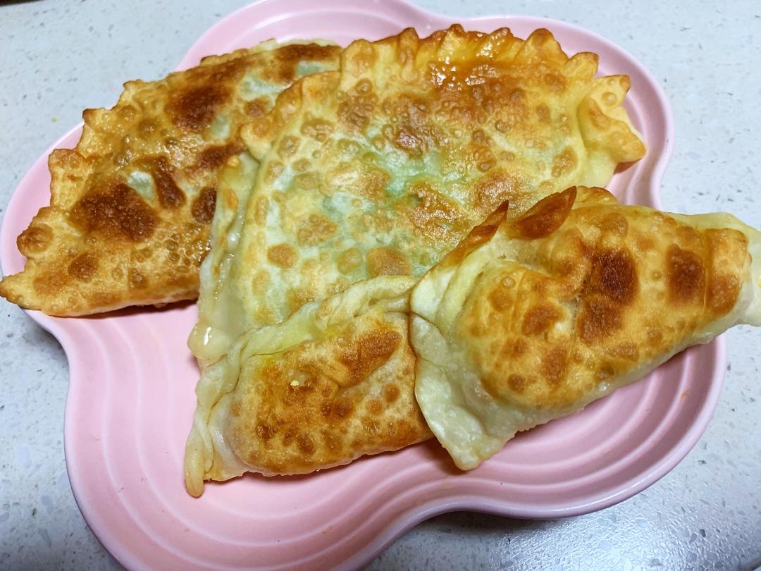 和面不粘手的韭菜盒子（附捏花边）【独家】