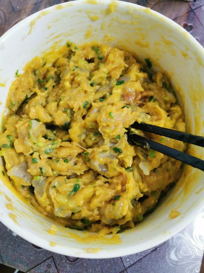 龙利鱼虾肉馄饨