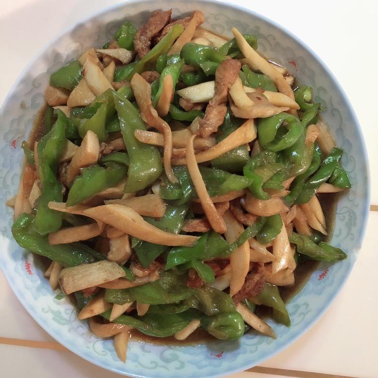 青椒素炒杏鲍菇