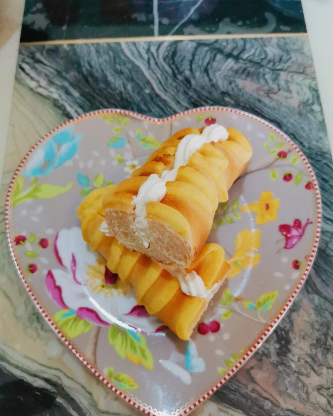 毛毛虫面包｜经典还原小时候最爱的奶油面包