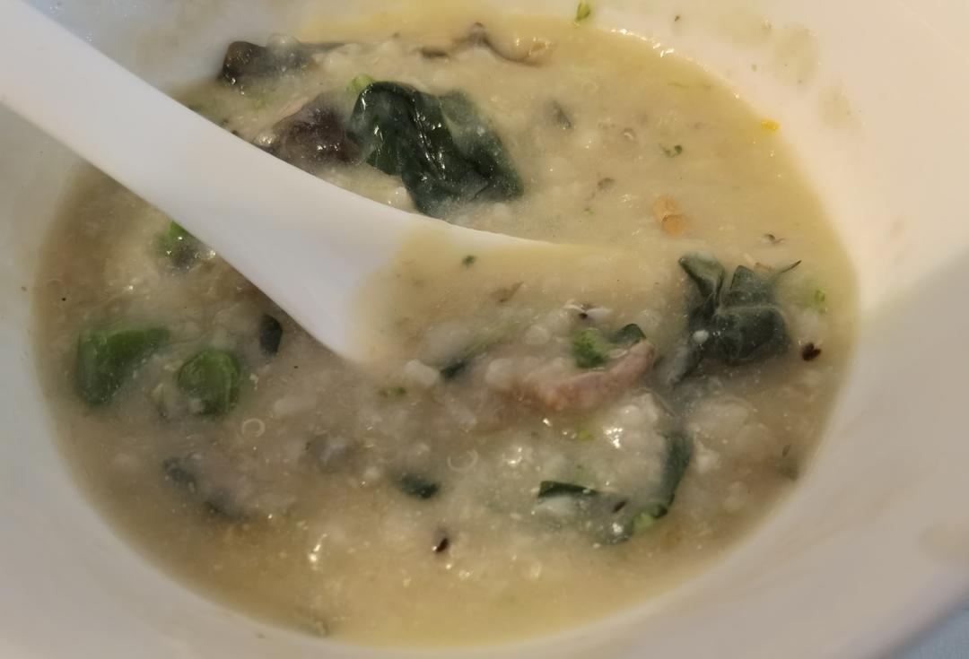 妈妈👩教我做的皮蛋瘦肉粥🥣简单快捷美味😋