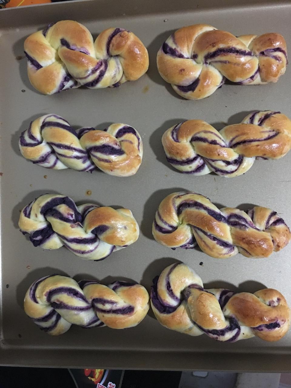 宝宝辅食：奶香紫薯软妹面包