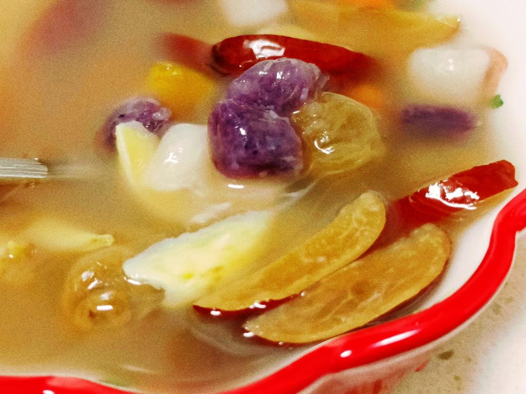 养颜暖身的红枣百合芋圆汤的做法