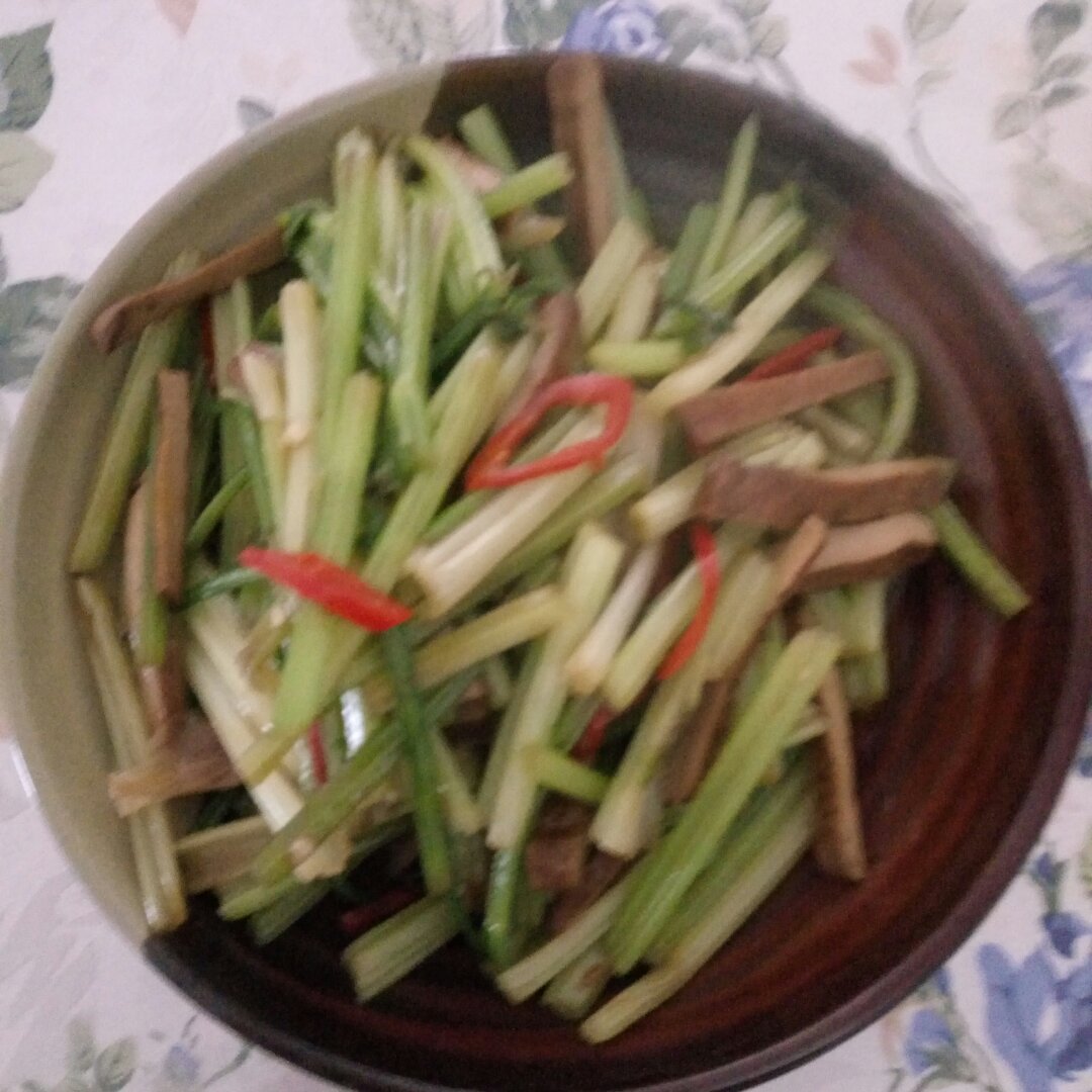 芹菜炒香干