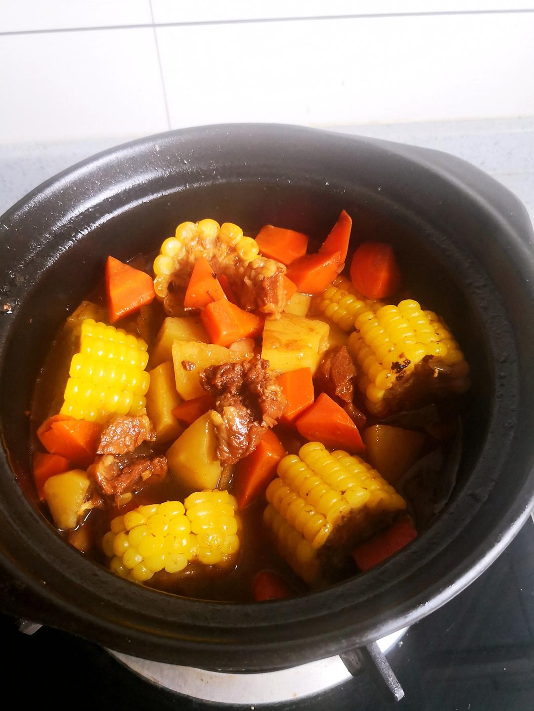 砂锅牛肉萝卜