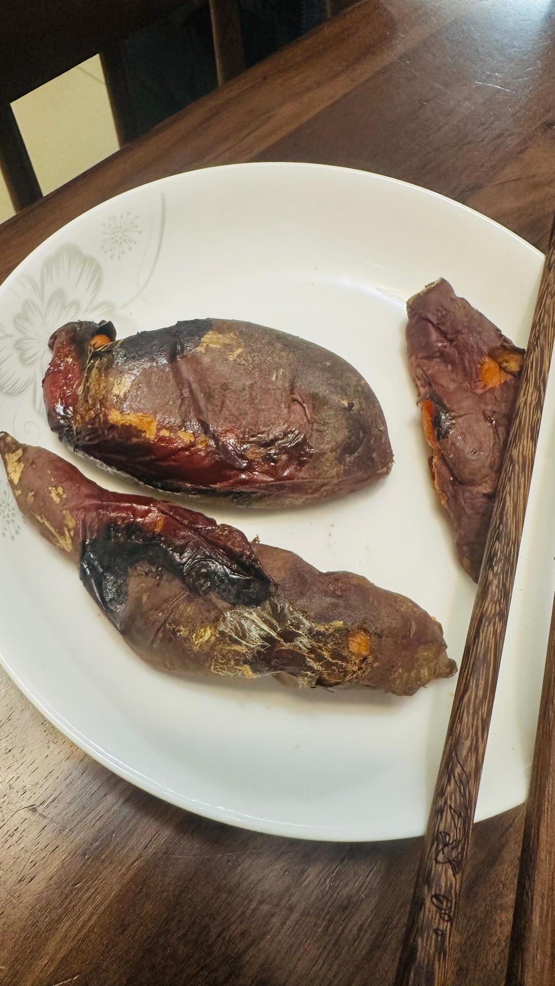 【糯唧唧的烤红薯】糖油四溢皮肉分离外糯里嫩吸溜着吃！