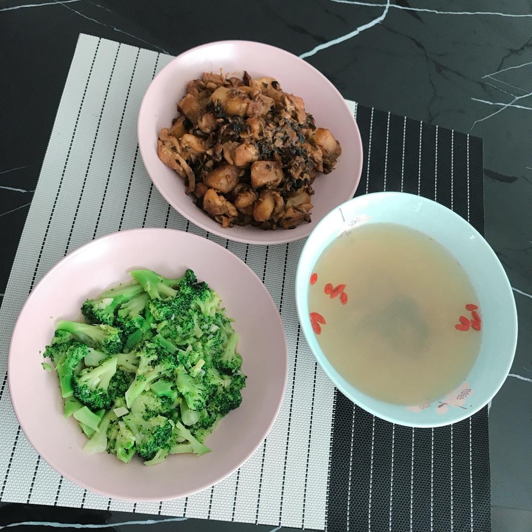 香菇鸡骨汤