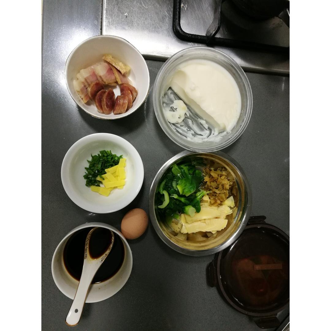 腊味煲仔饭