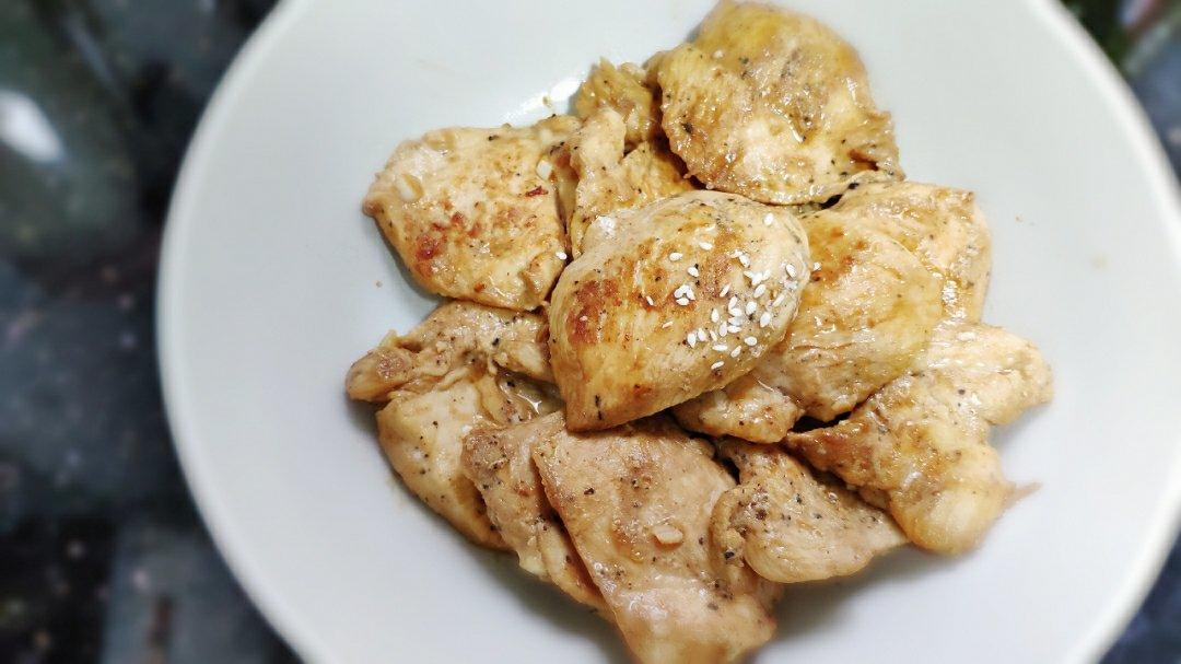 【嫩煎鸡胸肉】