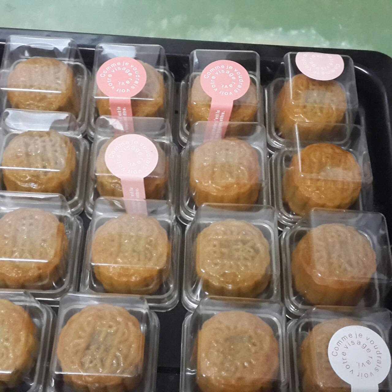 广式月饼—蛋黄莲蓉月饼