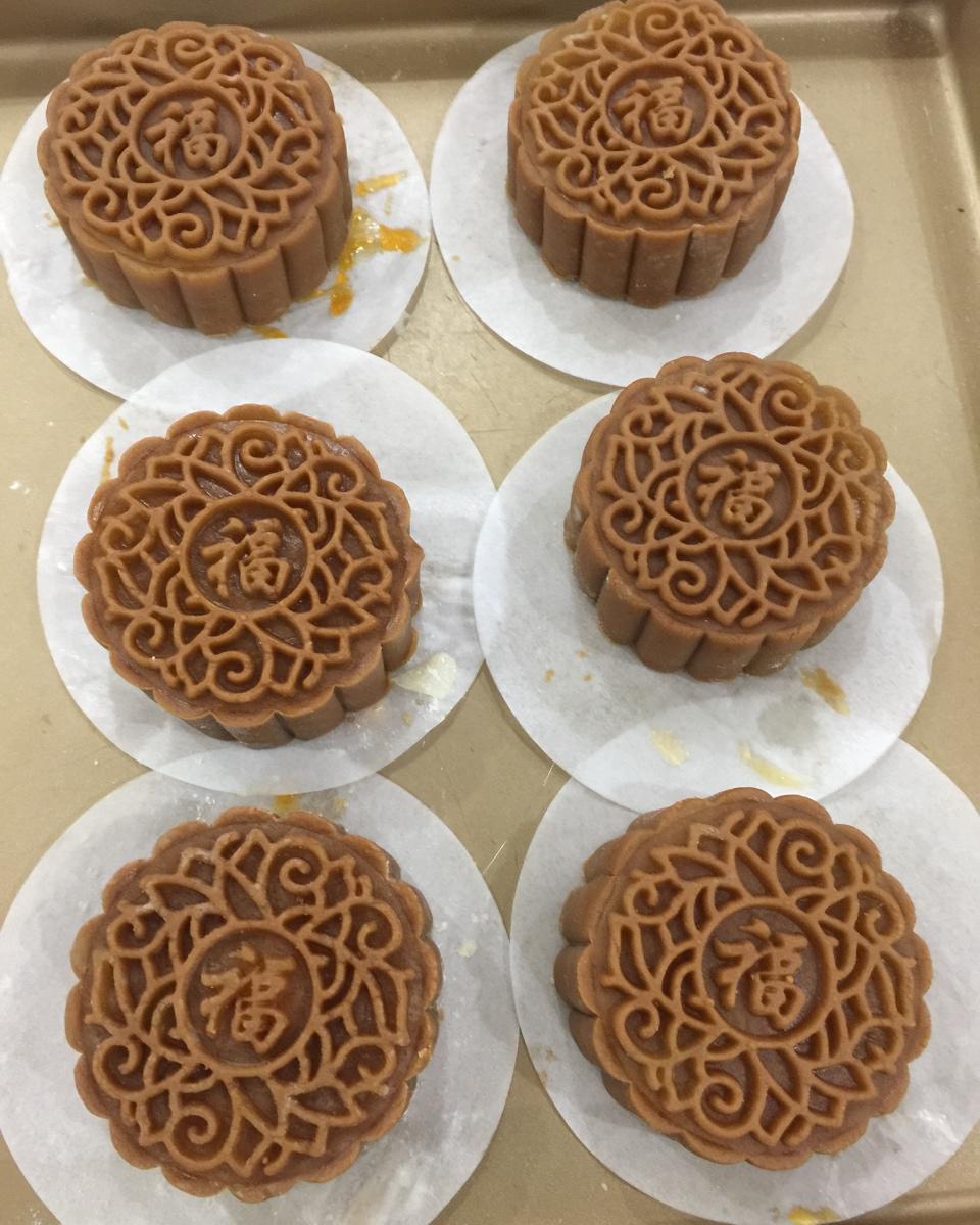 黑（红）糖月饼